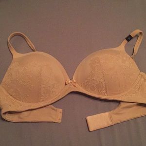 Nude VS Body By Victoria No-Wire Bra 38C